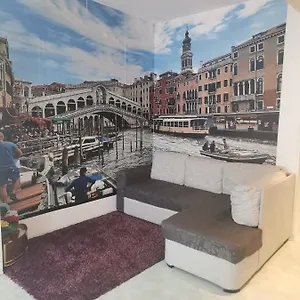 Zsuzsa Lak , Mestre Italien